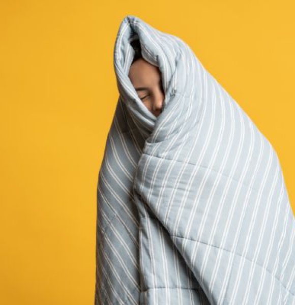 Vintertäcke: duntäcke, ylletäcke eller syntetiskt — vilket är egentligen varmast?