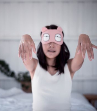 Somnambulism: varför människor går i sömnen — och om det är farligt Somnambulism: varför människor går i sömnen — och om det är farligt