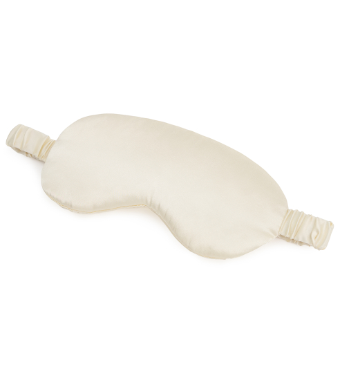 Sovmask siden „Cream“. Smycken