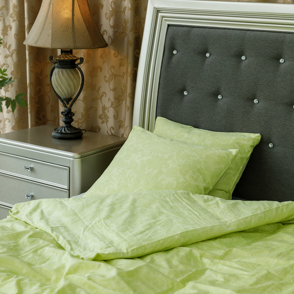 Premium satin påslakanset „Flora“. Satin påslakan, 140x200 cm, 160x200 cm, 200x200 cm Premium satin påslakanset „Flora“. Satin påslakan, 140x200 cm, 160x200 cm, 200x200 cm