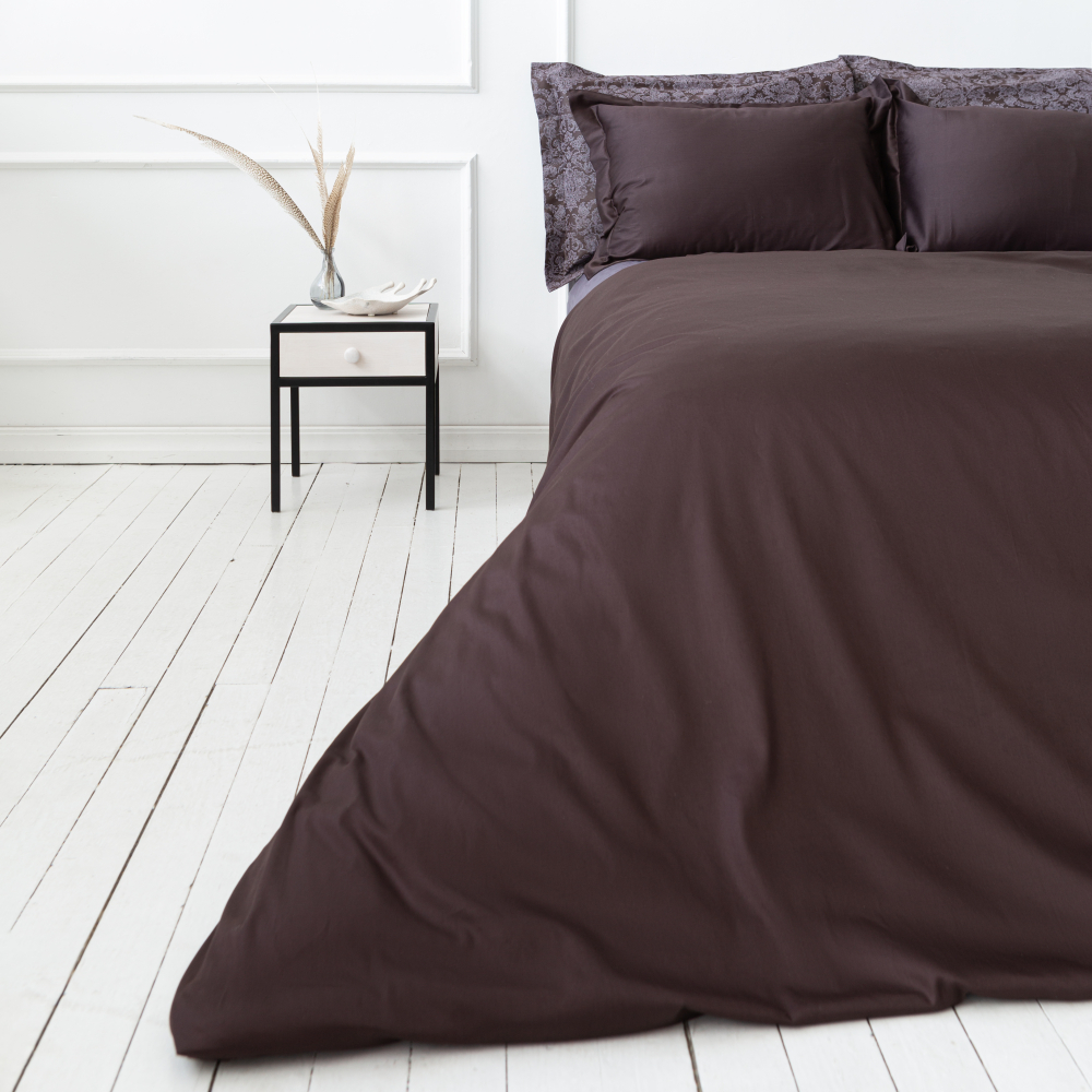 Premium satin påslakanset „Chocolate“. Enfärgade sängkläder, 140x200 cm, 200x200 cm, 200x220 cm Premium satin påslakanset „Chocolate“. Enfärgade sängkläder, 140x200 cm, 200x200 cm, 200x220 cm