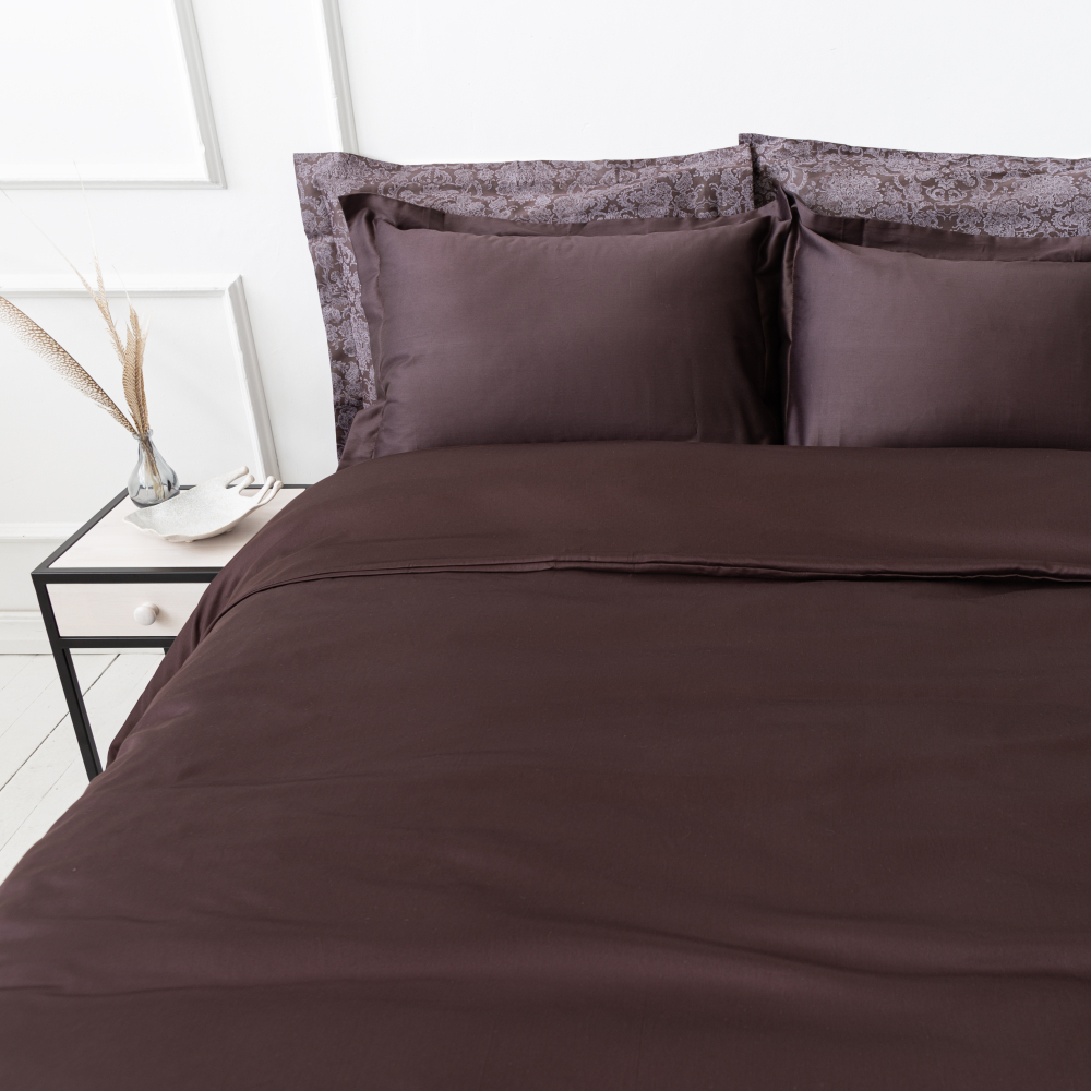 Premium satin påslakanset „Chocolate“. Enfärgade sängkläder, 140x200 cm, 200x200 cm, 200x220 cm Premium satin påslakanset „Chocolate“. Enfärgade sängkläder, 140x200 cm, 200x200 cm, 200x220 cm