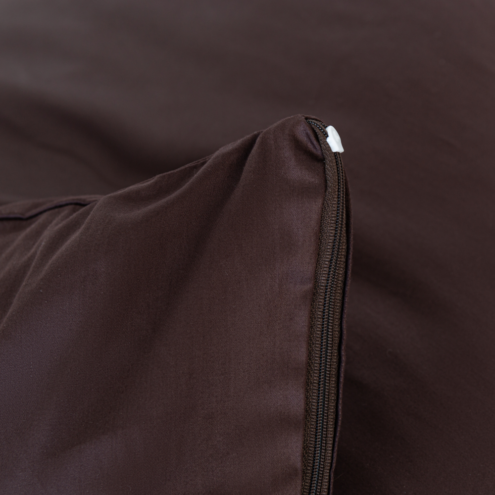 Premium satin påslakanset „Chocolate“. Enfärgade sängkläder, 140x200 cm, 200x200 cm, 200x220 cm Premium satin påslakanset „Chocolate“. Enfärgade sängkläder, 140x200 cm, 200x200 cm, 200x220 cm