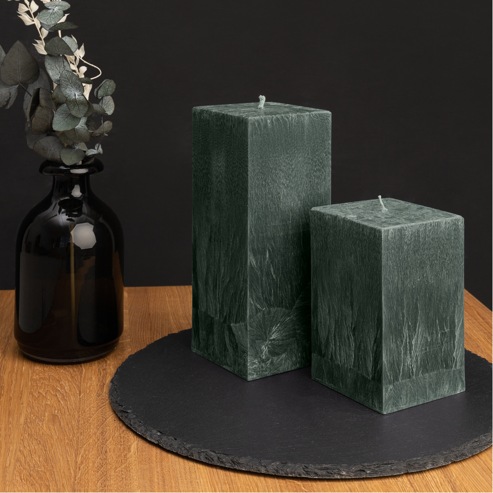 Handgjort ljus „Emerald“ 1 st. Handgjort ljus „Emerald“ 1 st.