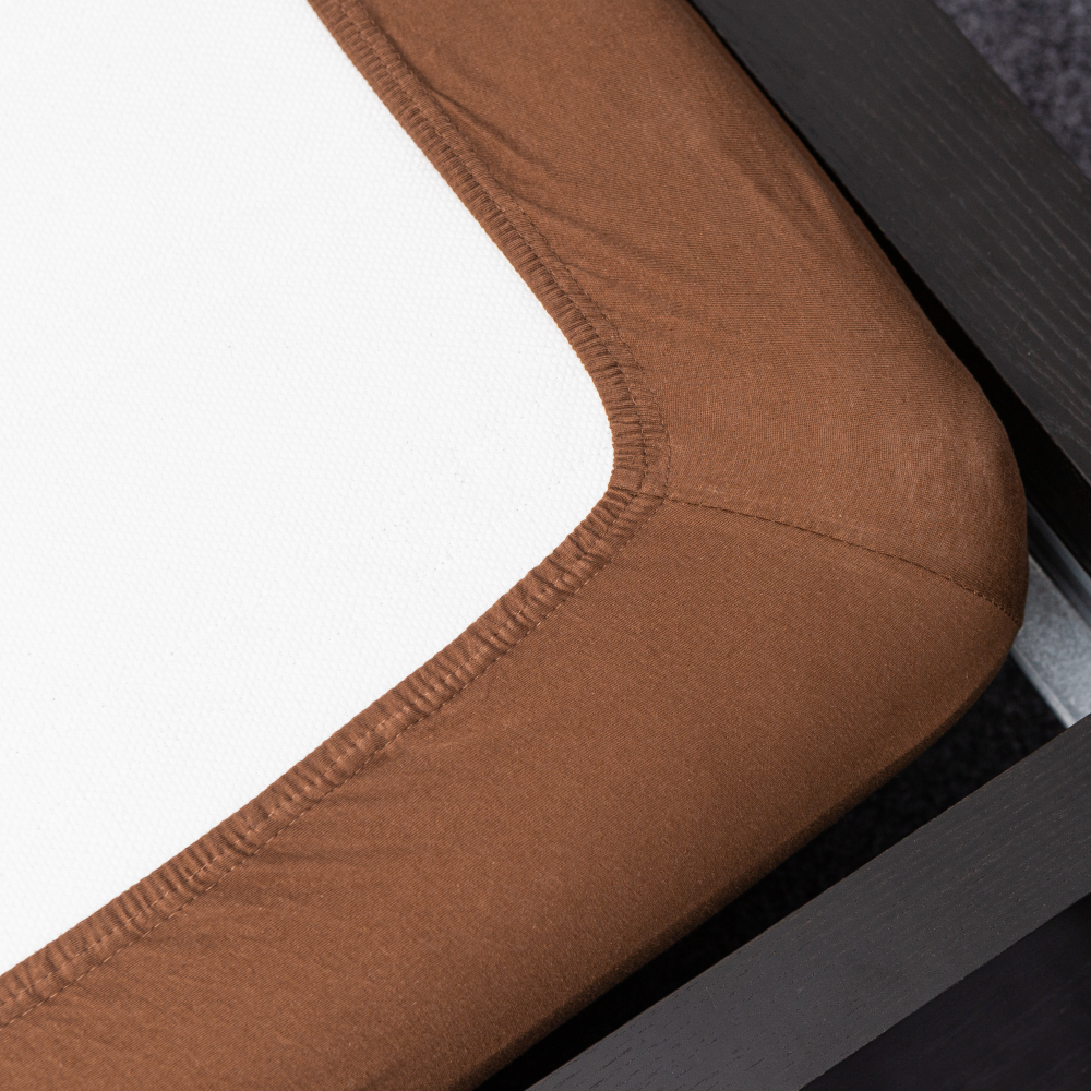 Dra-på-lakan „Brown“. Dra på lakan 140×200, 90x200 cm, 140x200 cm, 160x200 cm, 180x200 cm Dra-på-lakan „Brown“. Dra på lakan 140×200, 90x200 cm, 140x200 cm, 160x200 cm, 180x200 cm