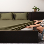 Satin dra-på-lakan „Moss green“, 80x200 cm, 90x200 cm, 120x200 cm, 140x200 cm, 160x200 cm, 180x200 cm Satin dra-på-lakan „Moss green“, 80x200 cm, 90x200 cm, 120x200 cm, 140x200 cm, 160x200 cm, 180x200 cm