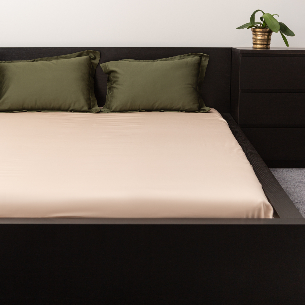 Satin dra-på-lakan „Classic coffee“, 80x200 cm, 90x200 cm, 120x200 cm, 140x200 cm, 160x200 cm, 180x200 cm Satin dra-på-lakan „Classic coffee“, 80x200 cm, 90x200 cm, 120x200 cm, 140x200 cm, 160x200 cm, 180x200 cm