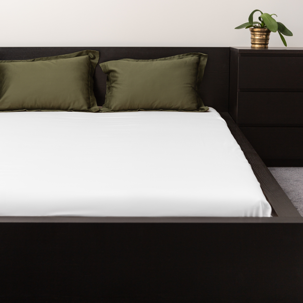 Satin dra-på-lakan „Classic White“, 90x200 cm, 140x200 cm, 160x200 cm, 180x200 cm Satin dra-på-lakan „Classic White“, 90x200 cm, 140x200 cm, 160x200 cm, 180x200 cm