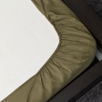 Satin dra-på-lakan „Moss green“, 80x200 cm, 90x200 cm, 120x200 cm, 140x200 cm, 160x200 cm, 180x200 cm Satin dra-på-lakan „Moss green“, 80x200 cm, 90x200 cm, 120x200 cm, 140x200 cm, 160x200 cm, 180x200 cm