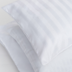 Satin påslakanset „Stripe 1 cm“. Hotell sängkläder, 140x200 cm Satin påslakanset „Stripe 1 cm“. Hotell sängkläder, 140x200 cm