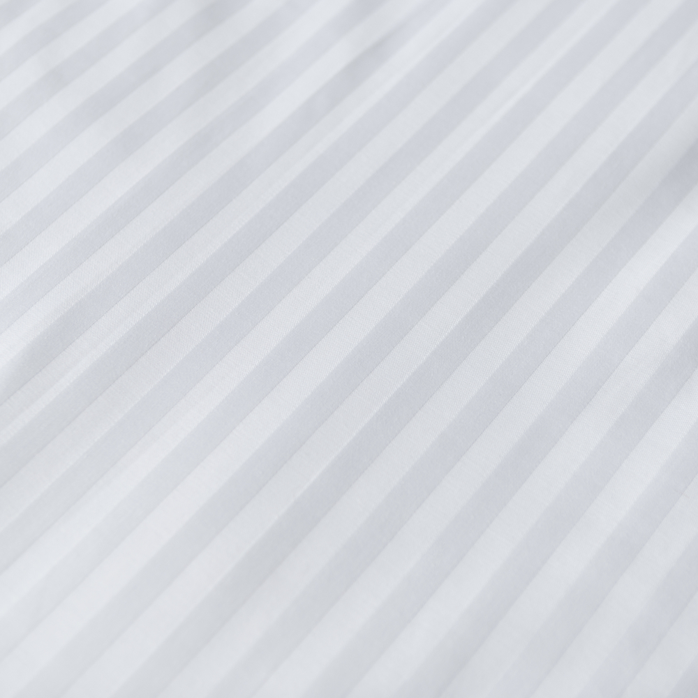 Premium satin påslakanset „Stripe 2 cm“. Påslakanset 135x200, 140x200 cm