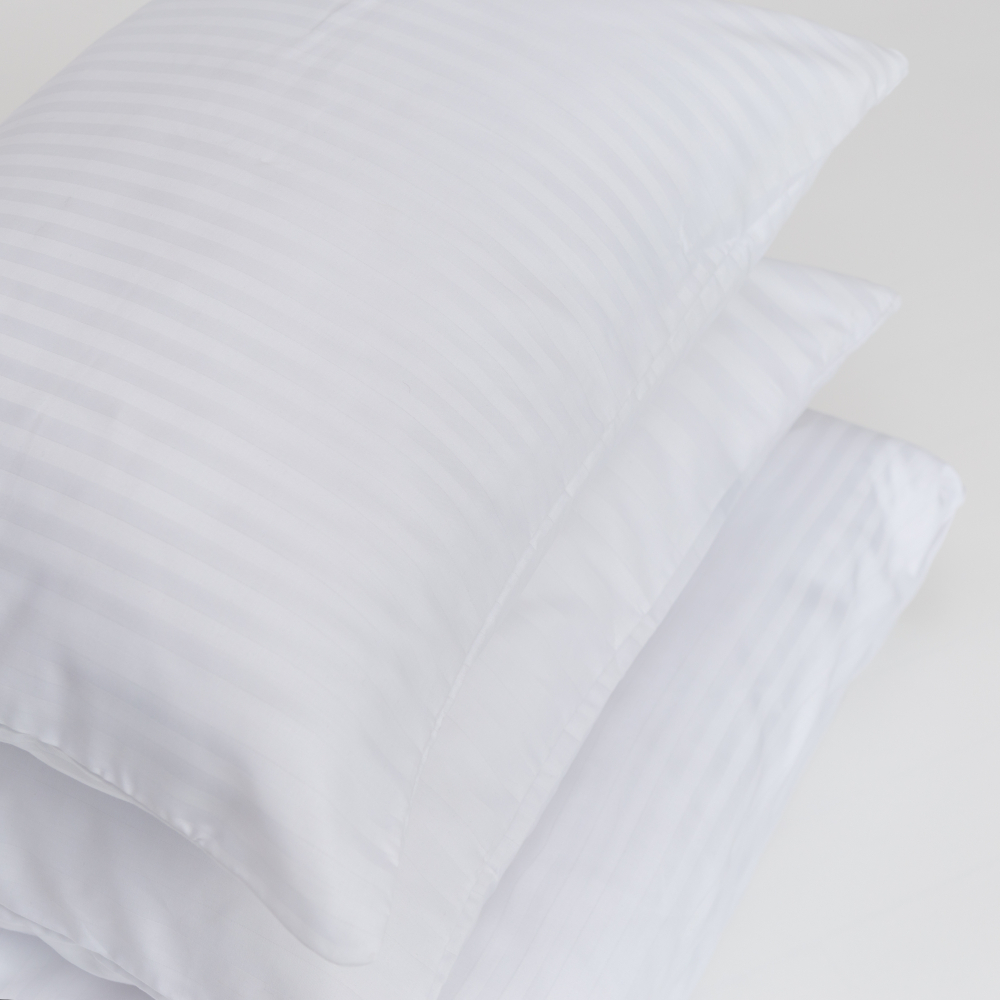 Premium satin påslakanset „Stripe 2 cm“. Påslakanset 135x200, 140x200 cm