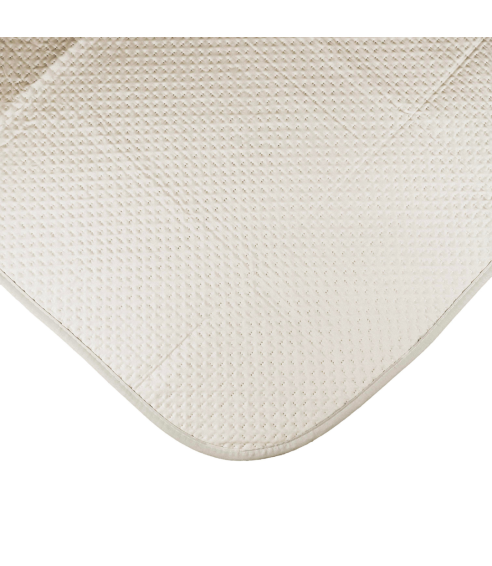 Dubbelsidigt överkast „Cream trapuntino Bedspread“. Plädar