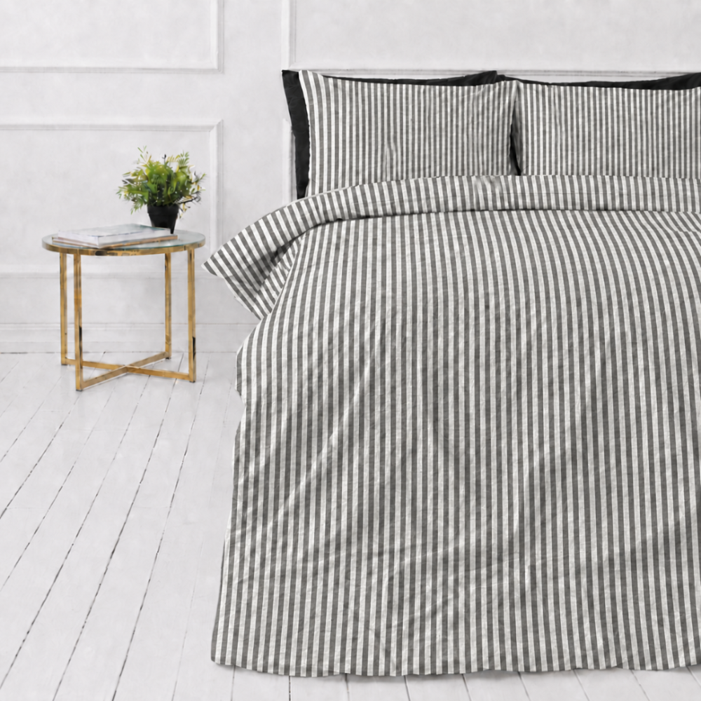 Linne sängkläder „Linen Grey Stripes“. Påslakanset 150x210, 140x200 cm, 150x200 cm, 160x200 cm, 180x200 cm, 200x200 cm, 200x220 cm, 240x220 cm. Elegant bäddset med grå och vita ränder. Linne sängkläder „Linen Grey Stripes“. Påslakanset 150x210, 140x200 cm, 150x200 cm, 160x200 cm, 180x200 cm, 200x200 cm, 200x220 cm, 240x220 cm. Elegant bäddset med grå och vita ränder.