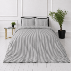 Linne sängkläder „Linen Grey Stripes“. Påslakanset 150x210, 140x200 cm, 150x200 cm, 160x200 cm, 180x200 cm, 200x200 cm, 200x220 cm, 240x220 cm. Klassiskt bäddset med ett smalt gråvitt randigt mönster. Linne sängkläder „Linen Grey Stripes“. Påslakanset 150x210, 140x200 cm, 150x200 cm, 160x200 cm, 180x200 cm, 200x200 cm, 200x220 cm, 240x220 cm. Klassiskt bäddset med ett smalt gråvitt randigt mönster.