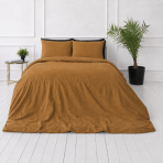 Linne sängkläder „Linen Mustard“. Påslakanset 150x210, 140x200 cm, 150x200 cm, 160x200 cm, 180x200 cm, 200x200 cm, 200x220 cm, 240x220 cm. Guldbrunt bäddset med ett mjukt strukturerat mönster. Linne sängkläder „Linen Mustard“. Påslakanset 150x210, 140x200 cm, 150x200 cm, 160x200 cm, 180x200 cm, 200x200 cm, 200x220 cm, 240x220 cm. Guldbrunt bäddset med ett mjukt strukturerat mönster.
