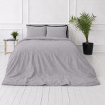 Linne sängkläder „Linen Pearl“. Påslakanset 150x210, 140x200 cm, 150x200 cm, 160x200 cm, 180x200 cm, 200x200 cm, 200x220 cm, 240x220 cm. Bäddset i pastellgrå och violett nyans för minimalistiska sovrum. Linne sängkläder „Linen Pearl“. Påslakanset 150x210, 140x200 cm, 150x200 cm, 160x200 cm, 180x200 cm, 200x200 cm, 200x220 cm, 240x220 cm. Bäddset i pastellgrå och violett nyans för minimalistiska sovrum.