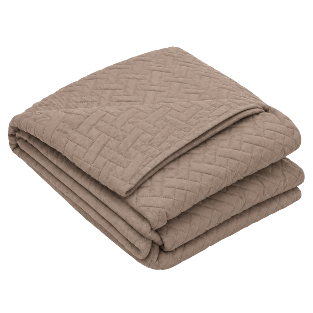Överkast „Bedspread Latte“. Plädar, 210x240 cm. Sandfärgat överkast med ett fint geometriskt quiltat mönster Överkast „Bedspread Latte“. Plädar, 210x240 cm. Sandfärgat överkast med ett fint geometriskt quiltat mönster