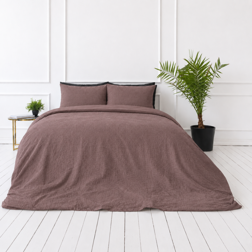 Påslakanset muslin „Brown muslin“. Påslakanset, 200x200 cm, 200x220 cm. Bäddset i muslin med en mjuk brun nyans