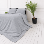 Påslakanset muslin „Grey muslin“. Påslakanset, 200x200 cm, 200x220 cm. Mjukt grått bäddset med en naturligt skrynklig yta