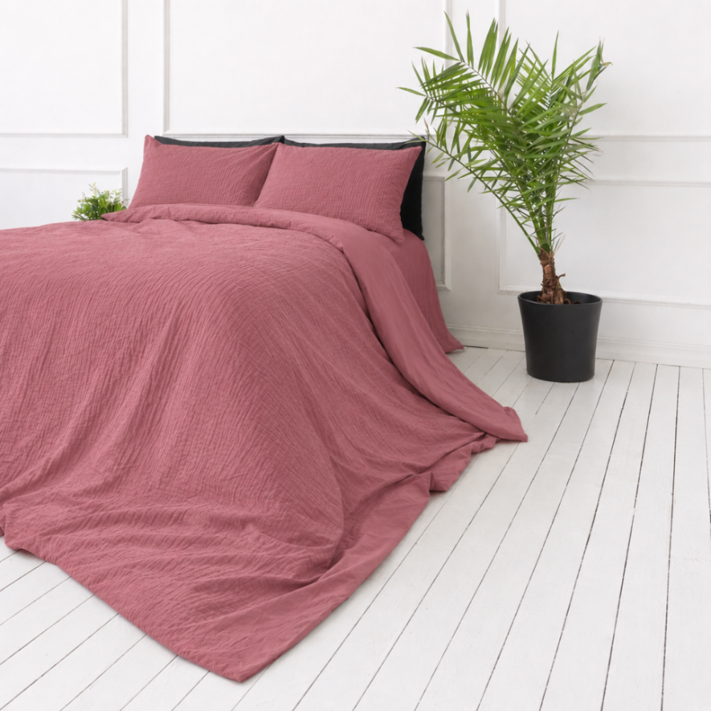 Påslakanset muslin „Vintage muslin“. Påslakanset, 200x200 cm, 200x220 cm. Enfärgat bäddset i terrakottaton med skrynklig struktur Påslakanset muslin „Vintage muslin“. Påslakanset, 200x200 cm, 200x220 cm. Enfärgat bäddset i terrakottaton med skrynklig struktur
