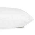 Kudde „Familon Original Pillow“. Enkel vit kudde med subtil struktur familon Kudde „Familon Original Pillow“. Enkel vit kudde med subtil struktur familon