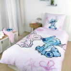 Påslakanset „Angel and Stitch“. Sängkläder barn, 135x200 cm. Rosa bädddesign med stitch, angel och blommotiv. Påslakanset „Angel and Stitch“. Sängkläder barn, 135x200 cm. Rosa bädddesign med stitch, angel och blommotiv.