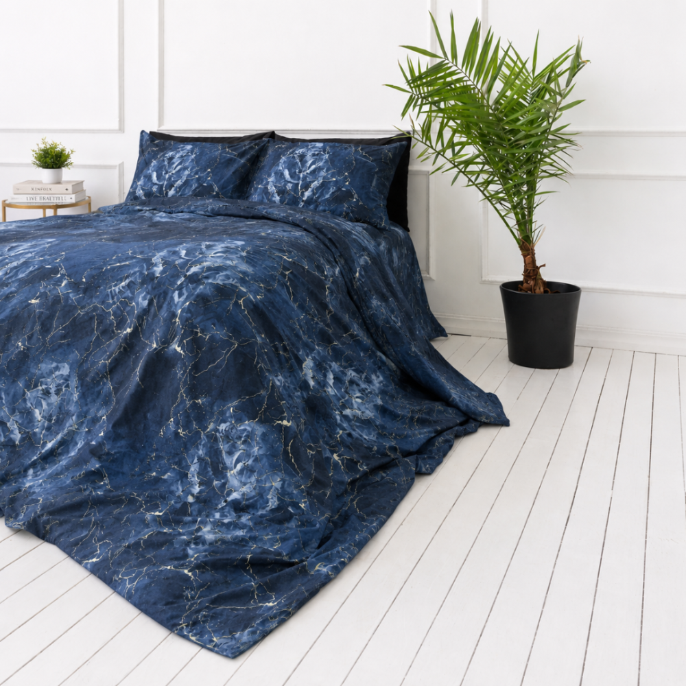 Påslakanset „Cosmic Blue“. Sängkläder 155x200, 140x200 cm, 150x200 cm, 160x200 cm, 180x200 cm, 200x200 cm, 200x220 cm, 240x220 cm Påslakanset „Cosmic Blue“. Sängkläder 155x200, 140x200 cm, 150x200 cm, 160x200 cm, 180x200 cm, 200x200 cm, 200x220 cm, 240x220 cm