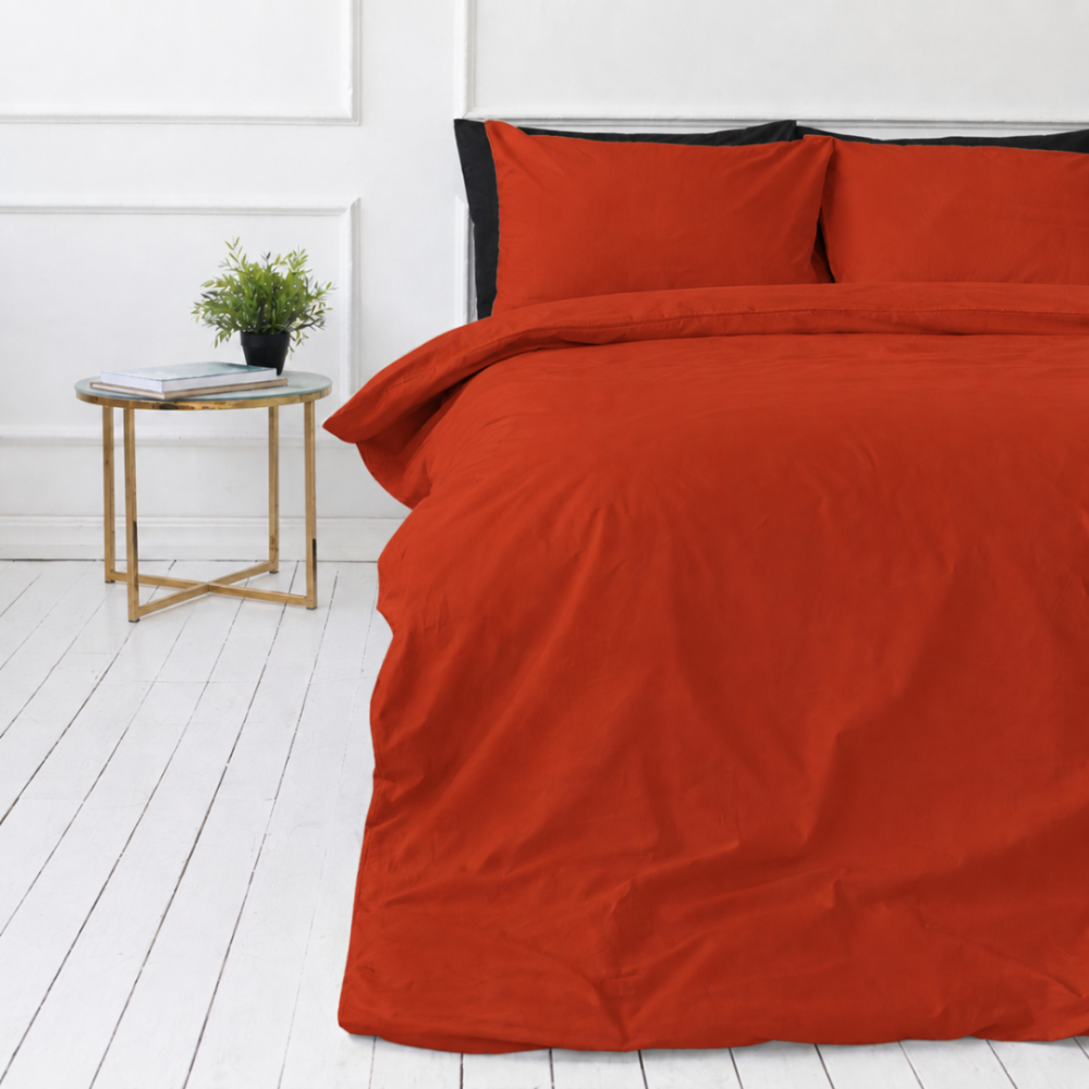 Påslakanset „Dry Tomato“. Enfärgade sängkläder, 140x200 cm, 150x200 cm, 160x200 cm, 180x200 cm, 200x200 cm, 200x220 cm, 240x220 cm. Sängkläder i en fyllig brunröd färg med minimalistisk design. Påslakanset „Dry Tomato“. Enfärgade sängkläder, 140x200 cm, 150x200 cm, 160x200 cm, 180x200 cm, 200x200 cm, 200x220 cm, 240x220 cm. Sängkläder i en fyllig brunröd färg med minimalistisk design.