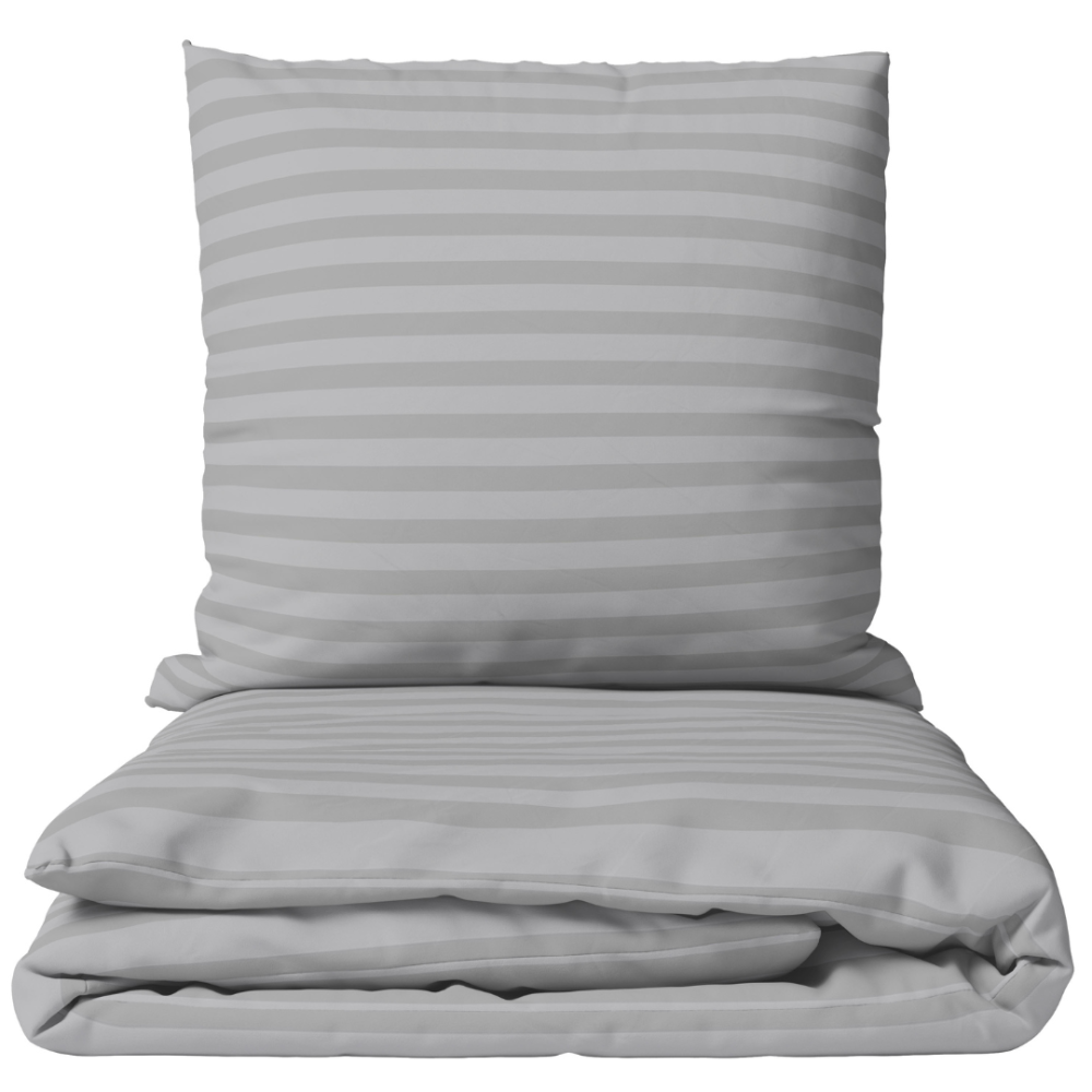 Påslakanset „Grey Stripes“. Påslakanset 135x200, 140x200 cm, 150x200 cm, 160x200 cm, 180x200 cm, 200x200 cm, 200x220 cm Påslakanset „Grey Stripes“. Påslakanset 135x200, 140x200 cm, 150x200 cm, 160x200 cm, 180x200 cm, 200x200 cm, 200x220 cm