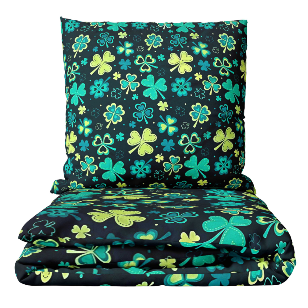 Påslakanset „Lucky Leaf“. Påslakanset 135x200, 140x200 cm, 160x200 cm, 180x200 cm, 200x200 cm, 200x220 cm, 240x220 cm Påslakanset „Lucky Leaf“. Påslakanset 135x200, 140x200 cm, 160x200 cm, 180x200 cm, 200x200 cm, 200x220 cm, 240x220 cm