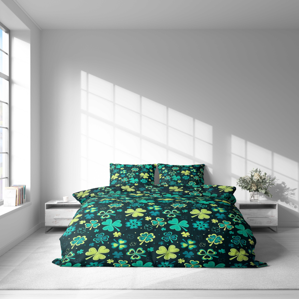 Påslakanset „Lucky Leaf“. Påslakanset 135x200, 140x200 cm, 160x200 cm, 180x200 cm, 200x200 cm, 200x220 cm, 240x220 cm Påslakanset „Lucky Leaf“. Påslakanset 135x200, 140x200 cm, 160x200 cm, 180x200 cm, 200x200 cm, 200x220 cm, 240x220 cm
