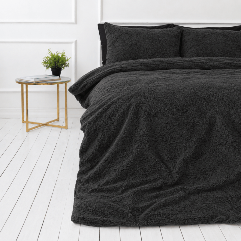 Plysch bäddset „Minky Black“. Enfärgade sängkläder, 200x220 cm Plysch bäddset „Minky Black“. Enfärgade sängkläder, 200x220 cm