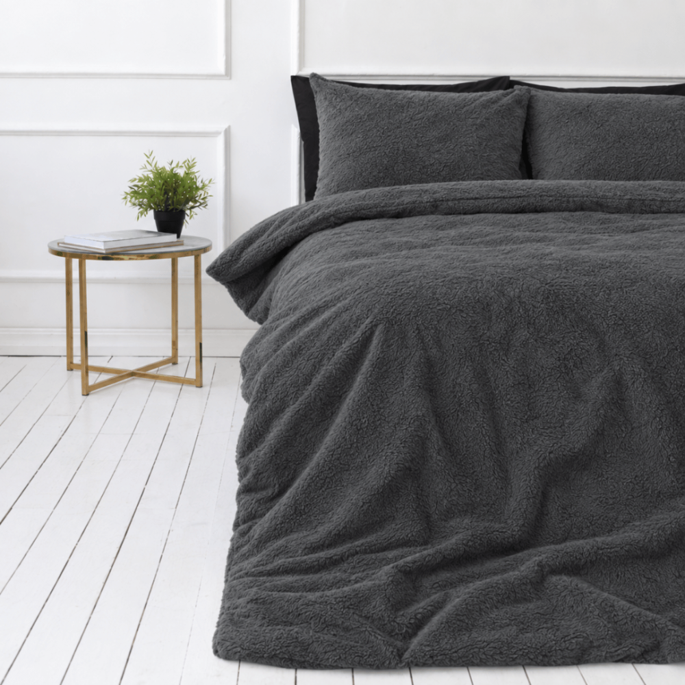 Plysch bäddset „Minky Dark Grey“. Enfärgade sängkläder, 200x220 cm Plysch bäddset „Minky Dark Grey“. Enfärgade sängkläder, 200x220 cm