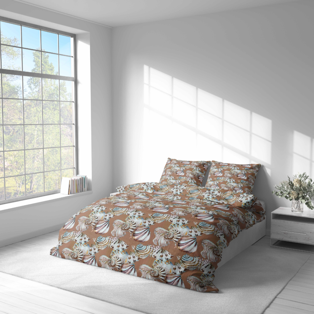 Premium satin påslakanset „Coralline Mirage“. Påslakanset 150x210, 140x200 cm, 150x200 cm, 160x200 cm, 180x200 cm, 200x200 cm, 200x220 cm Premium satin påslakanset „Coralline Mirage“. Påslakanset 150x210, 140x200 cm, 150x200 cm, 160x200 cm, 180x200 cm, 200x200 cm, 200x220 cm