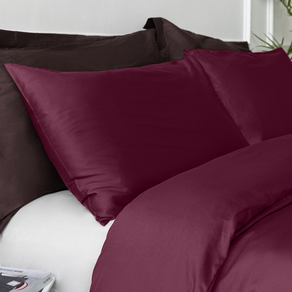 Premium satin påslakanset „Cherry“. Enfärgade sängkläder, 140x200 cm, 180x200 cm, 200x200 cm, 200x220 cm Premium satin påslakanset „Cherry“. Enfärgade sängkläder, 140x200 cm, 180x200 cm, 200x200 cm, 200x220 cm