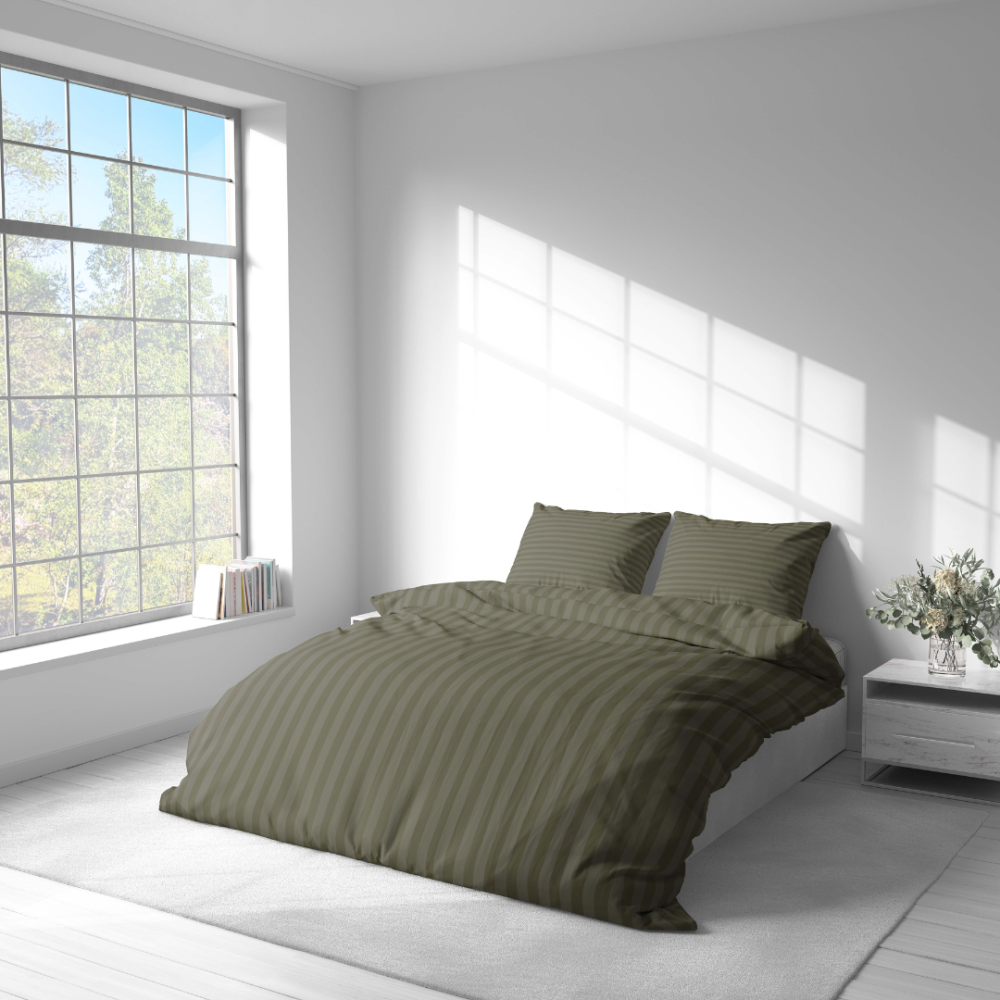 Premium satin påslakanset „Moss Green Stripe Satin“. Påslakanset 150x210, 140x200 cm, 150x200 cm, 160x200 cm, 180x200 cm, 200x200 cm, 200x220 cm, 240x220 cm Premium satin påslakanset „Moss Green Stripe Satin“. Påslakanset 150x210, 140x200 cm, 150x200 cm, 160x200 cm, 180x200 cm, 200x200 cm, 200x220 cm, 240x220 cm