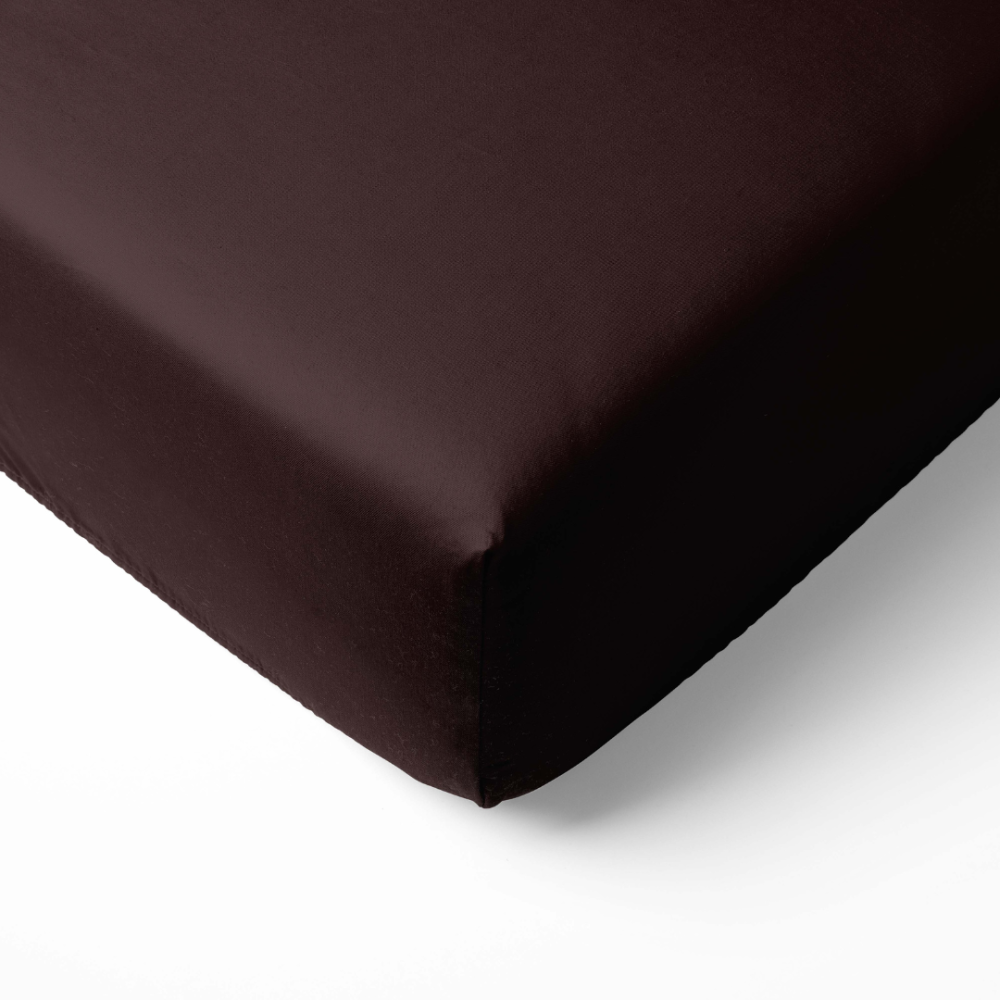 Satinlakan „Chesnut glow“, 150x220 cm, 200x220 cm, 220x240 cm Satinlakan „Chesnut glow“, 150x220 cm, 200x220 cm, 220x240 cm