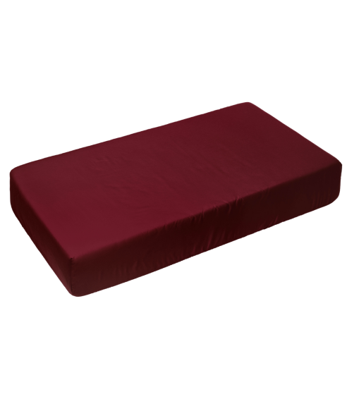 Satinlakan „Maroon“. Lakan utan resår