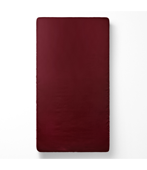 Satinlakan „Maroon“. Lakan utan resår
