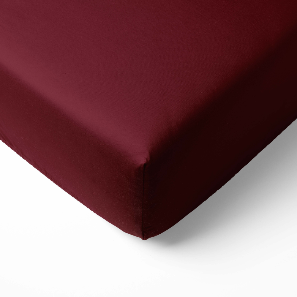 Satinlakan „Maroon“, 150x220 cm, 200x220 cm, 220x240 cm Satinlakan „Maroon“, 150x220 cm, 200x220 cm, 220x240 cm