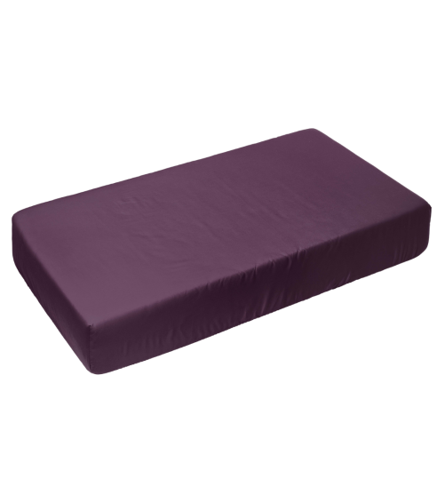 Satinlakan „Plum glow“. Lakan utan resår