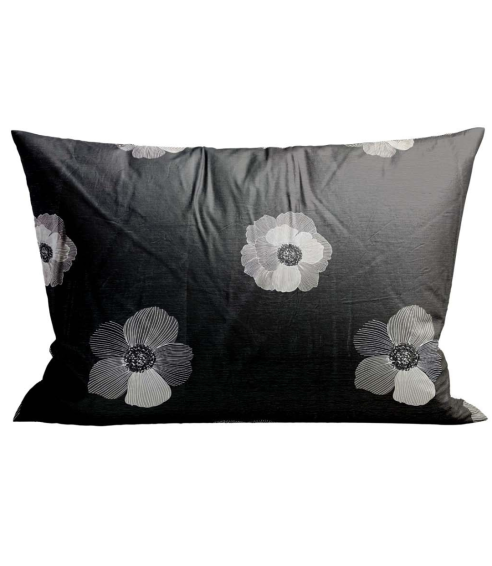 Satin örngott “Poppiescape”. Örngott 50×70