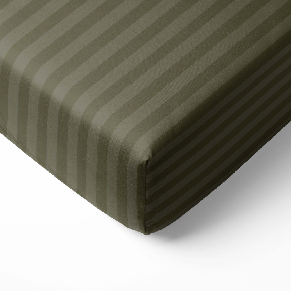 Satinlakan „Moss Green Stripe Satin flat sheet“, 150x220 cm, 200x220 cm, 220x240 cm