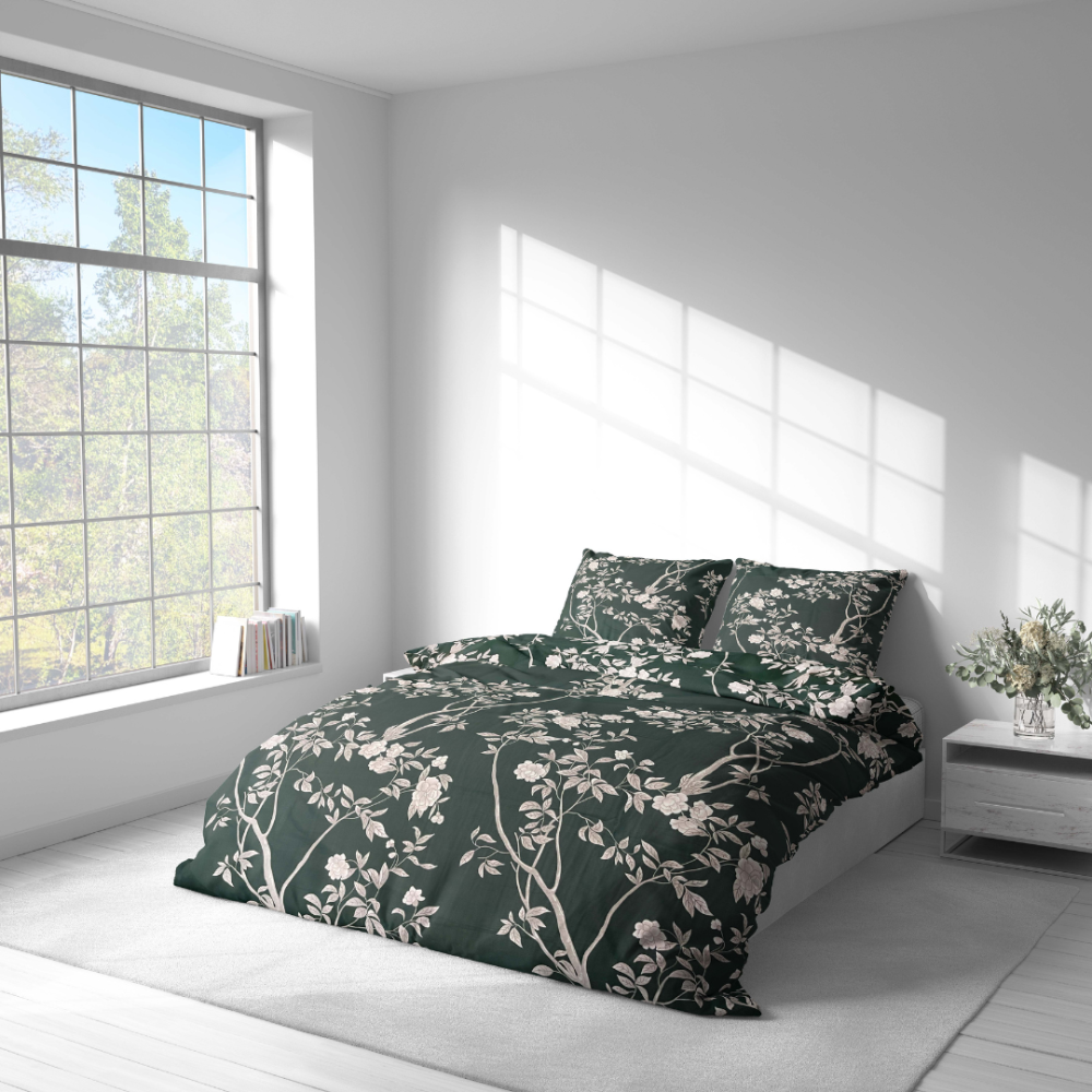 Satin påslakanset „Blooming Forest“. Påslakanset 135x200, 140x200 cm, 200x200 cm, 200x220 cm Satin påslakanset „Blooming Forest“. Påslakanset 135x200, 140x200 cm, 200x200 cm, 200x220 cm