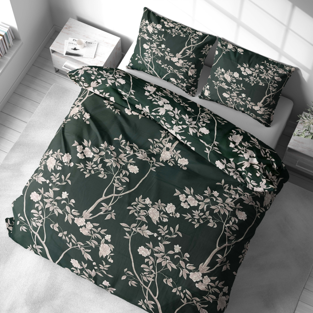 Satin påslakanset „Blooming Forest“. Påslakanset 135x200, 140x200 cm, 200x200 cm, 200x220 cm Satin påslakanset „Blooming Forest“. Påslakanset 135x200, 140x200 cm, 200x200 cm, 200x220 cm