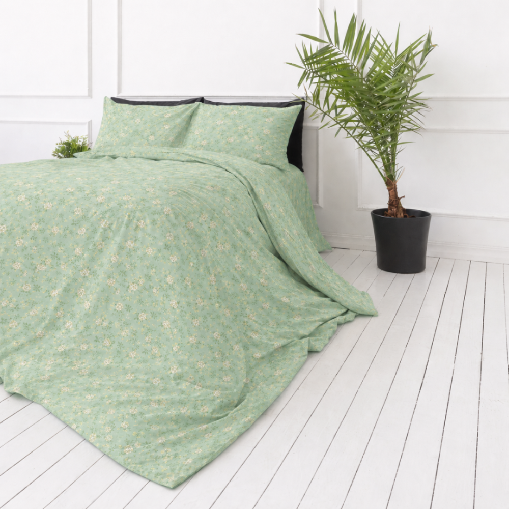 Satin påslakanset „Carlone“. Gröna sängkläder, 140x200 cm, 200x200 cm, 200x220 cm. Mintfärgat bäddset med subtila vita och krämfärgade blommor Satin påslakanset „Carlone“. Gröna sängkläder, 140x200 cm, 200x200 cm, 200x220 cm. Mintfärgat bäddset med subtila vita och krämfärgade blommor