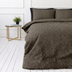 Satin påslakanset „Frisson“. Sängkläder 155x200, 140x200 cm, 150x200 cm, 160x200 cm, 180x200 cm, 200x200 cm, 200x220 cm. Subtilt mörkbrunt sängkläderset med ett tätt mönster av små vita blommor. Satin påslakanset „Frisson“. Sängkläder 155x200, 140x200 cm, 150x200 cm, 160x200 cm, 180x200 cm, 200x200 cm, 200x220 cm. Subtilt mörkbrunt sängkläderset med ett tätt mönster av små vita blommor.