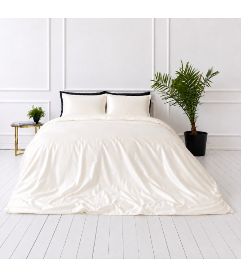 Sängkläder i siden „Pearl White Silk“. Påslakanset 200x220
