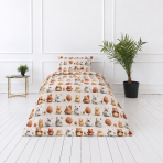 Barn bäddset “Besties”. Sängkläder 155x200, 140x200 cm, 150x200 cm, 160x200 cm. Krämfärgat bäddset med björnfigurer och brunorange träd. Barn bäddset “Besties”. Sängkläder 155x200, 140x200 cm, 150x200 cm, 160x200 cm. Krämfärgat bäddset med björnfigurer och brunorange träd.